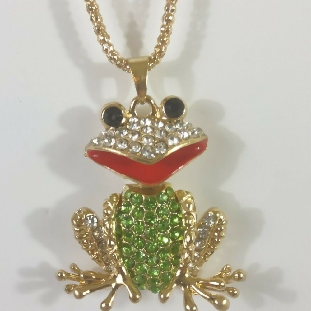 Frog green rhinestone and enamel necklace 28-30 inches gold tone